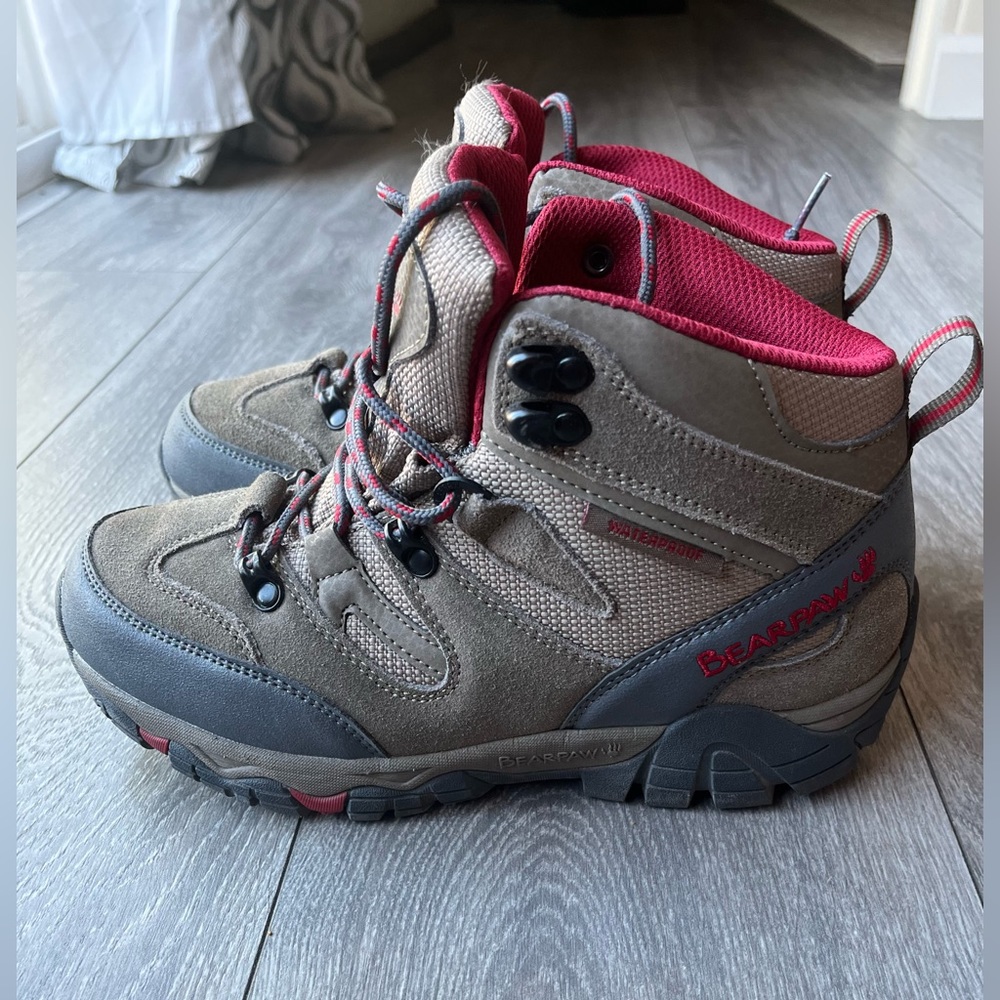 Bearpaw Corsica Hiking Boot - Women's Size 7